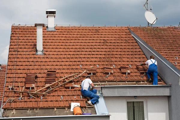 Roofing Near Me with Affordable and Trusted Contractors