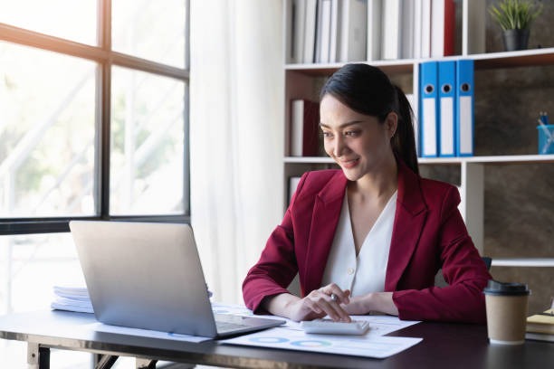 How a Fractional Bookkeeping Service Improves Financial Management
