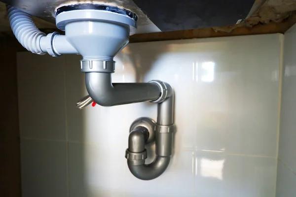 Protecting Your Home During the Early Stages of a Plumbing Emergency